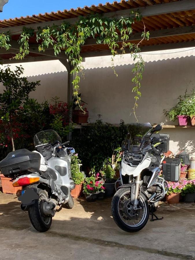 Amici Villa Cabras Exterior photo